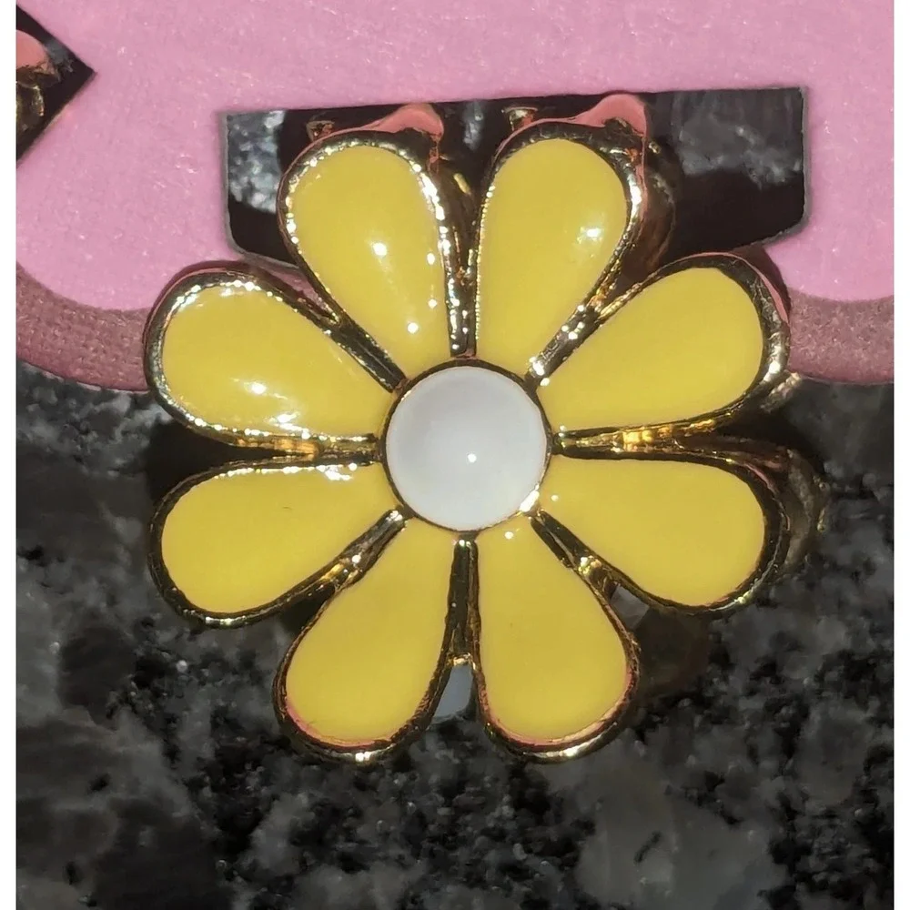 Daisy Themed Mini Hair Claw Clips, Set of 8, New in Package